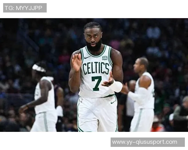 杰伦布朗怒斥裁判放任对手犯规直言已忍无可忍