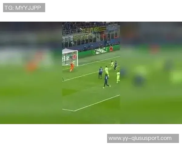 门将之争：索默单手扑救失误迈尼昂成功迷惑恰20引发热议