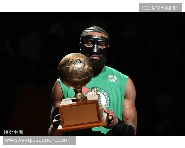 杰伦布朗独揽41分难救球队双拳难敌四手的尴尬局面