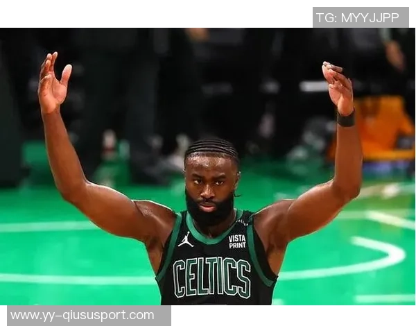 杰伦布朗首节火力全开独得16分但球队仍落后11分苦苦追赶 杰伦布朗首节火力全开独得16分但球队仍落后11分苦苦追赶